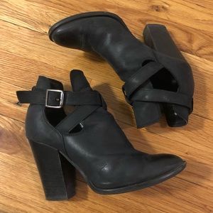 Blockheel ankle boots